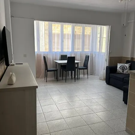 красивая в самом центре торревьехи Apartamento